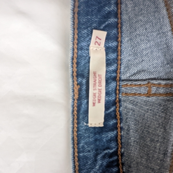 Women's Levi's Wedge Straight Sz. 27 - Picture 5 of 5